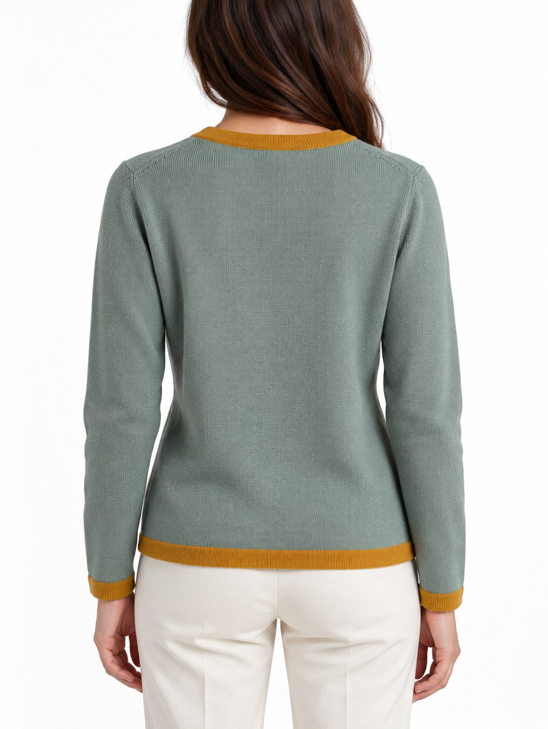 Cardigan con profili a contrasto verde salvia/senape — indossato, retro